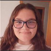 Estudiante con buen nivel de inglés (C1) dispuesta a enseñar a peques.